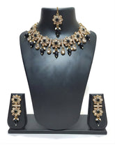 Noor Black Floral Stone Choker Set