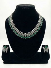 Emera Teardrop Heritage Necklace Set